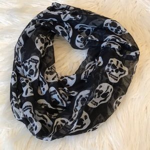 Skull print Infinity Scarf